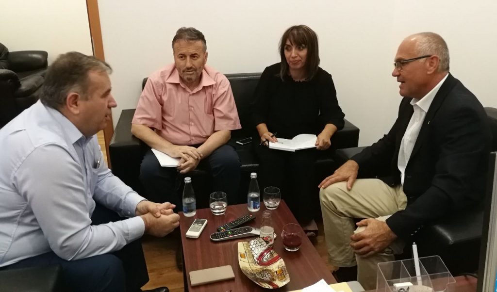 buisness partners discussing a project